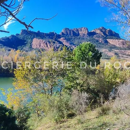 Superbe Appart Acces Et Vue Mer Apartment Fréjus